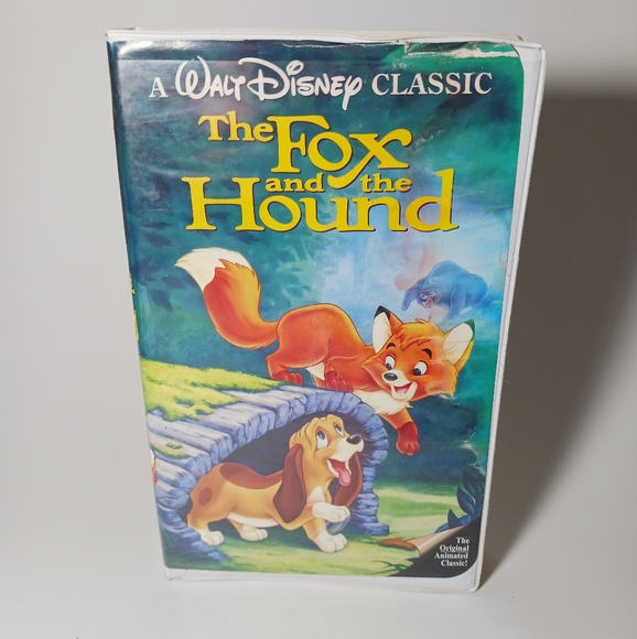 Black Diamond Fox and the Hound - Picture 1 of 7